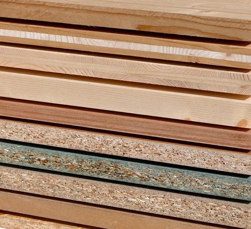 Tous les types de panneaux de bois pour rénovation intérieure à Rennes : OSB, MDF, aggloméré et contreplaqué