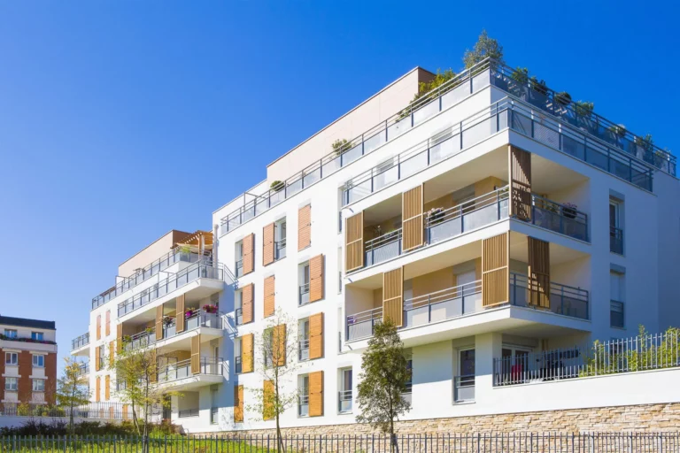 Immeuble illustrant une division en lots pour création de plusieurs logements